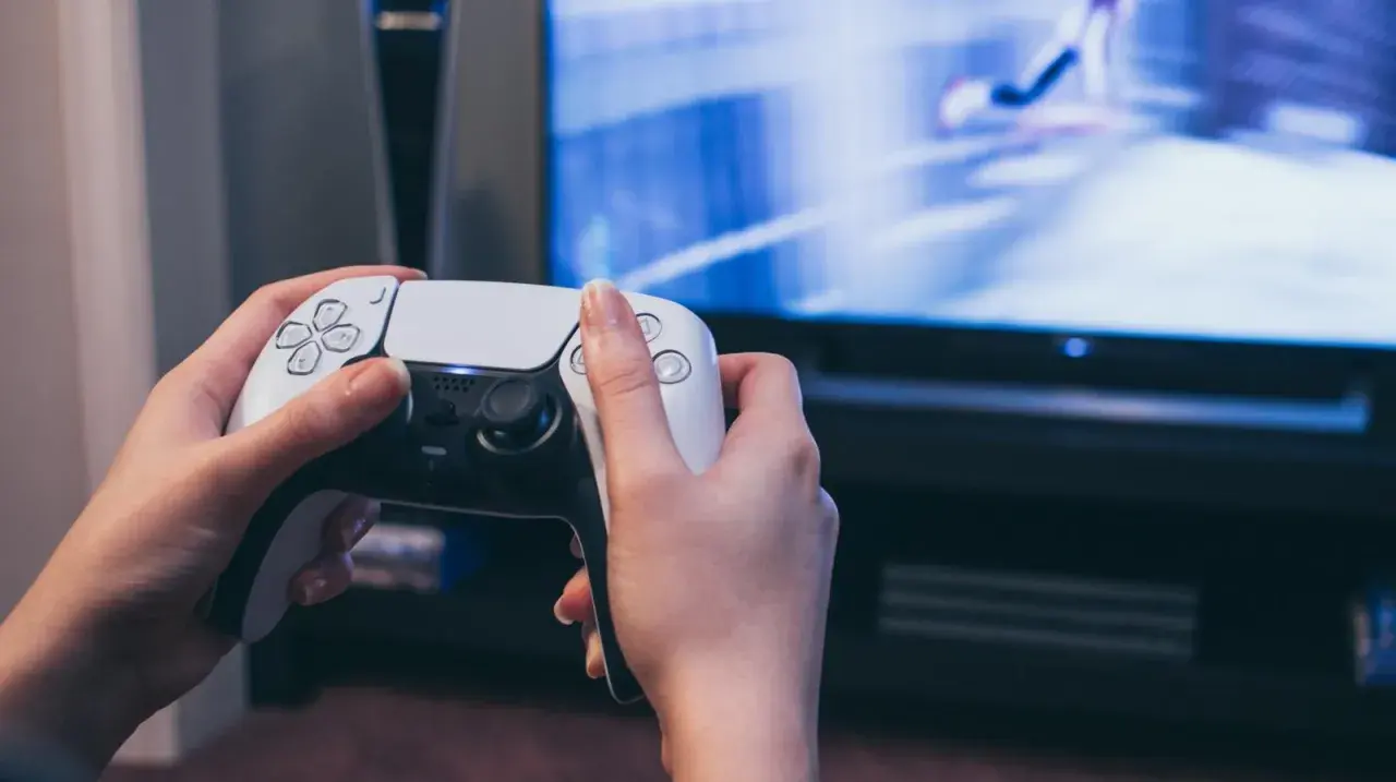 Jak podłączyć PS5 do laptopa? HDMI nie działa? Poznaj 2 sposoby!