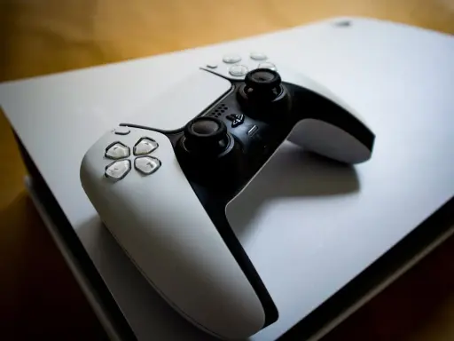PS5 z napędem czy Digital? Wybierz mądrze i oszczędzaj na grach!