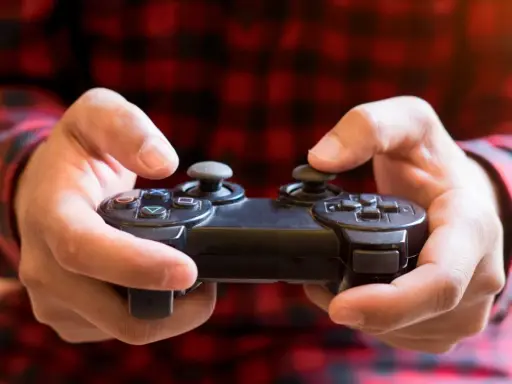 Jak podłączyć pada PS4 do PC Bluetooth? Krok po kroku i bez lagów!